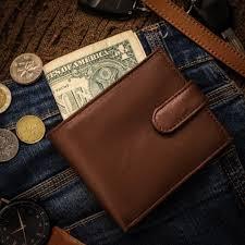 4 Expert Tips On How To Choose The Right Men’s Wallet